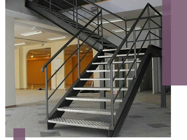 Лестницы для офиса в Севастополе: изготовление, монтаж, демонтаж