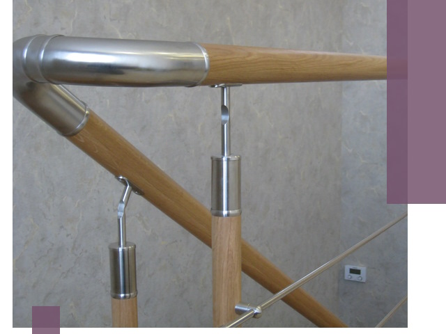 Комбинированные перила на заказ в Севастополе — монтаж и производство