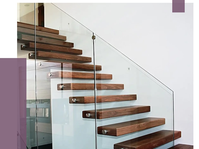 Стеклянные перила для лестницы в Севастополе от 14965 руб.