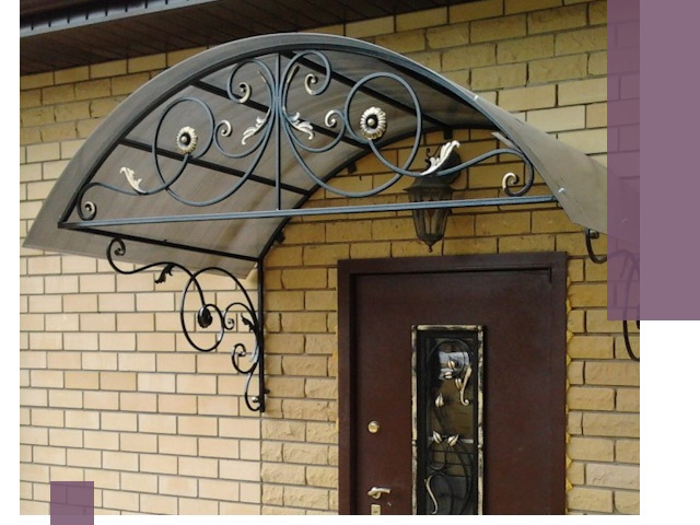 Изготовление козырьков из металла под ключ в Севастополе