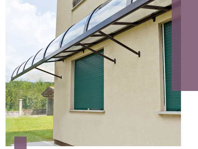 Козырьки над окнами в Севастополе — изготовление и монтаж по выгоде