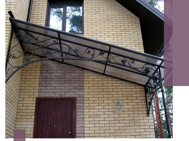 Односкатные козырьки из металла под ключ в Севастополе