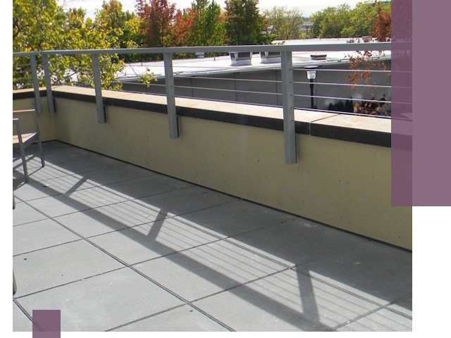 Металлические парапеты под ключ в Севастополе: монтаж и изготовление